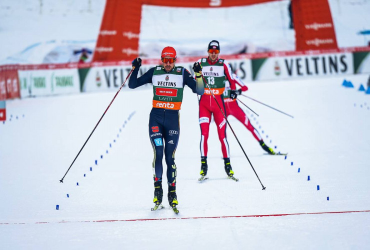 Johannes Rydzek freut sich über Platz 5.