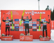 Das Podium: Mario Seidl (AUT), Jarl Magnus Riiber (NOR), Jens Luraas Oftebro (NOR), (l-r).