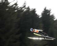 Johannes Lamparter fliegt auf Zwischenrang sechs.