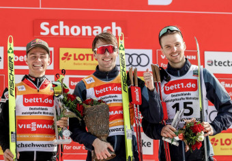 Das Herren-Podium: Johannes Lamparter (AUT), Jarl Magnus Riiber (NOR), Joergen Graabak (NOR), (l-r).