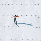 Tereza Koldovska aus Tschechien bei ihrem Sprung auf der Langenwaldschanze.