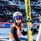 Gyda Westvold Hansen liegt nach dem Springen in Führung.