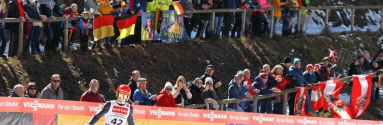 Eric Frenzel vor seinem Fanclub