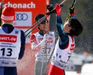 Sektdusche für Hideaki Nagai