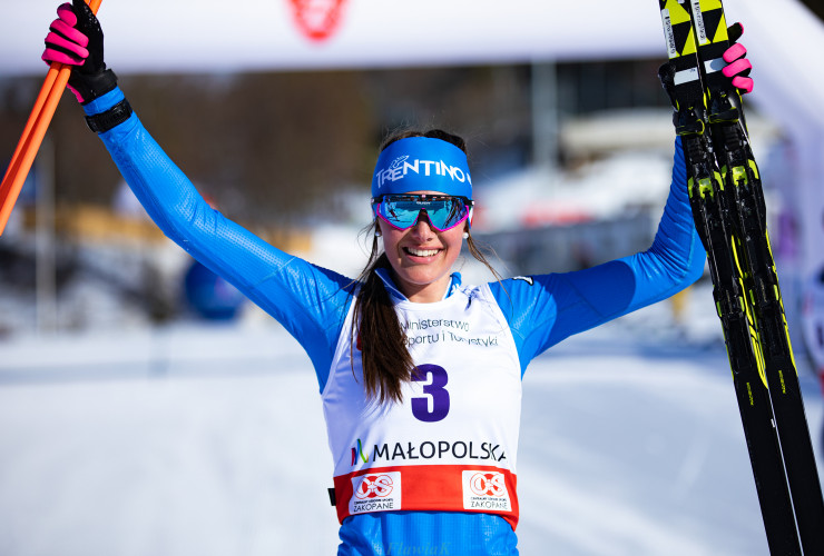 Annika Sieff (ITA) ist Junioren-Weltmeisterin 2022.
