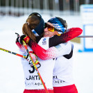 Lisa Hirner (AUT) und Annalena Slamik (AUT) freuen sich über Platz zwei und drei.