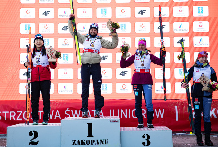 Das Podium bei den Damen: Haruka Kasai (JPN), Annika Sieff (ITA), Nathalie Armbruster (GER). Jenny Nowak (r) wird Vierte.