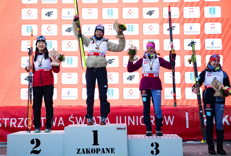 Das Podium bei den Damen: Haruka Kasai (JPN), Annika Sieff (ITA), Nathalie Armbruster (GER). Jenny Nowak (r) wird Vierte.