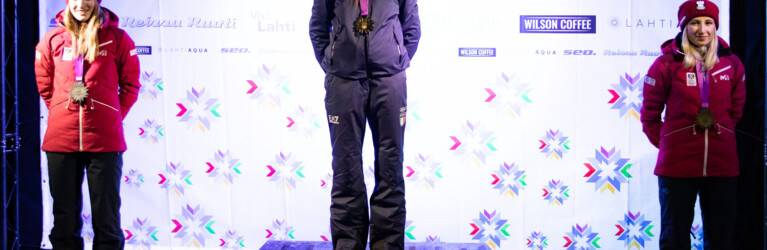 Die Medaillengewinnerinnen im Einzel: Lisa Hirner (AUT), Annika Sieff (ITA), Annalena Slamik (AUT) (l-r)