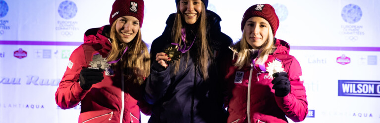 Die Medaillengewinnerinnen im Einzel: Lisa Hirner (AUT), Annika Sieff (ITA), Annalena Slamik (AUT) (l-r)