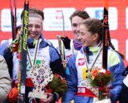 Das siegreiche deutsche Mixed Team: Jenny Nowak und Nathalie Armbruster (vorne, l-r), hinten Simon Mach (verdeckt) und Tristan Sommerfeldt