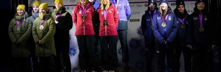 Die Sieger des Mixed Team Wettbewerbs: Cindy Haasch (GER), Tristan Sommerfeldt (GER), Magdalena Burger (GER), Benedikt Graebert (GER), Lisa Hirner (AUT), Severin Reiter (AUT), Annalena Slamik (AUT), Samuel Lev (AUT), Stefabo Radovan (ITA), Annika Sieff (ITA), Iacopo Bortolas (ITA), Greta Pinzani (ITA)