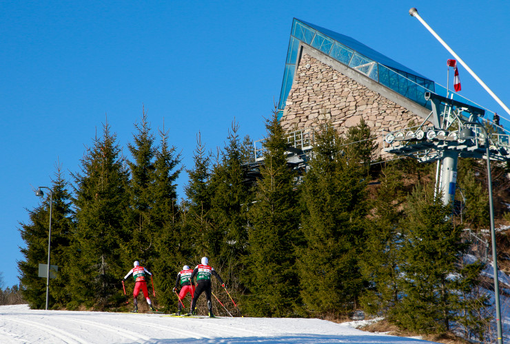 Österreichische Laufgruppe im Training: Mario Seidl (AUT), Johannes Lamparter (AUT), Martin Fritz (AUT), (l-r) vor dem Midtstubakken.