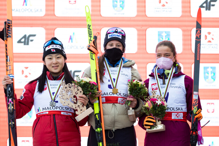 Das Podium bei den Damen: Haruka Kasai (JPN), Annika Sieff (ITA), Nathalie Armbruster (GER).