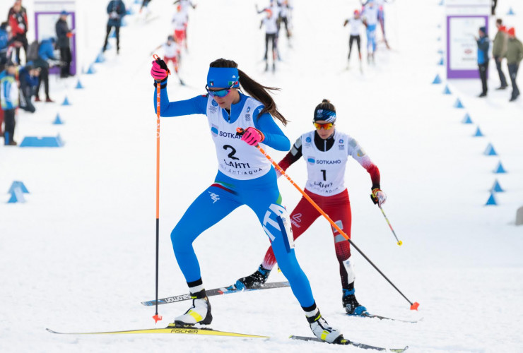 Annika Sieff (ITA) vor Annalena Slamik (AUT) beim Einzelrennen