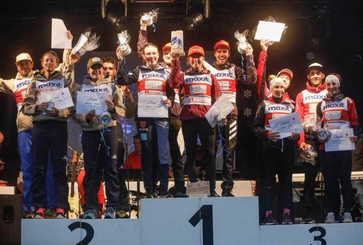 Das Podium: Samuel Costa (ITA), Annika Sieff (ITA), Daniela Dejori (ITA), Domenico Mariotti (ITA), Jenny Nowak (GER), Julian Schmid (GER), Nathalie Armbruster (GER), Johannes Rydzek (GER), Lisa Hirner (AUT), Martin Fritz (AUT), Philipp Orter (AUT), Annalena Slamik (AUT), (l-r).