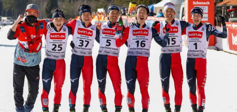 Das japanische Team der letzten Saison: Kodai Kimura (JPN), Sora Yachi (JPN), Yoshito Watabe (JPN), Hideaki Nagai (JPN), Akito Watabe (JPN), Ryota Yamamoto (JPN), (l-r).