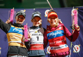 Das Podium der Damen: Ema Volavsek (SLO), Gyda Westvold Hansen (NOR), Nathalie Armbruster (GER), (l-r).