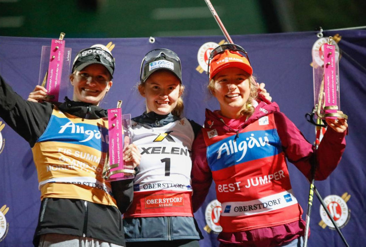 Das Podium der Damen: Ema Volavsek (SLO), Gyda Westvold Hansen (NOR), Nathalie Armbruster (GER), (l-r).