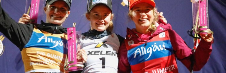 Das Podium der Damen: Ema Volavsek (SLO), Gyda Westvold Hansen (NOR), Nathalie Armbruster (GER), (l-r).