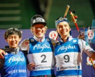 Strahlende Gesichter auf dem Podium: Ryota Yamamoto (JPN), Franz-Josef Rehrl (AUT), Eero Hirvonen (FIN), (l-r).