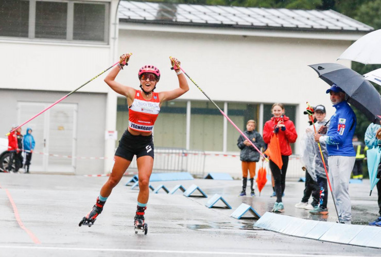 Nathalie Armbruster (GER) gewinnt ihren ersten Sommer Grand Prix.