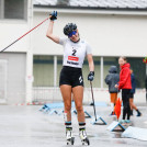 Jenny Nowak (GER) freut sich über einen Podestplatz.