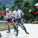 Österreichs Cheftrainer Christoph Eugen zeigt es an: Noch eine Runde für Martin Fritz (AUT), Jens Luraas Oftebro (NOR), (l-r) .