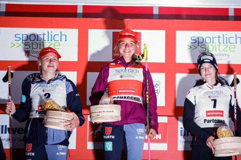 Die besten Damen: Jenny Nowak (GER), Nathalie Armbruster (GER), Lisa Hirner (AUT), (l-r).