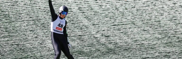 Auch Matteo Baud (FRA) war zufrieden mit seinem Sprung.