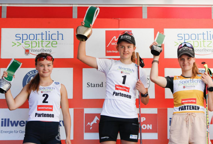 Die Tagessiegerinnen in Tschagguns: Minja Korhonen (FIN), Gyda Westvold Hansen (NOR), Ema Volavsek (SLO)