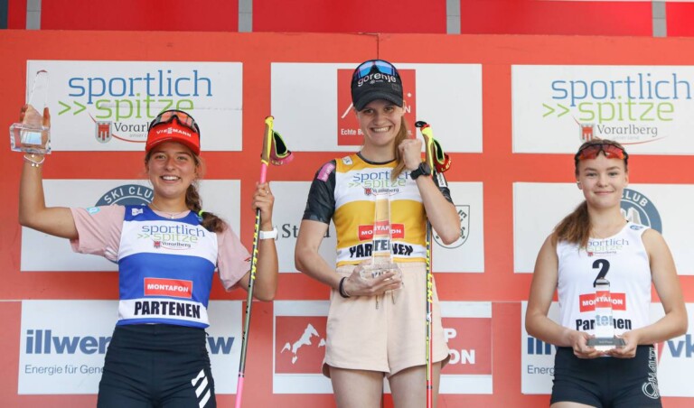 Die drei Siegerinnen der Gesamtwertung: Nathalie Armbruster (GER), Ema Volavsek (SLO), Minja Korhonen (FIN), (l-r)