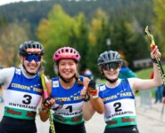 Strahlende Siegerinnen: Jenny Nowak (GER), Nathalie Armbuster (GER), Anne Haeckel (GER), (l-r)