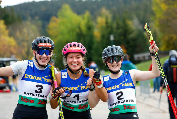 Strahlende Siegerinnen: Jenny Nowak (GER), Nathalie Armbuster (GER), Anne Haeckel (GER), (l-r)