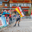 Fabian Rießle freut sich mit seiner Familie über seinen Meistertitel.