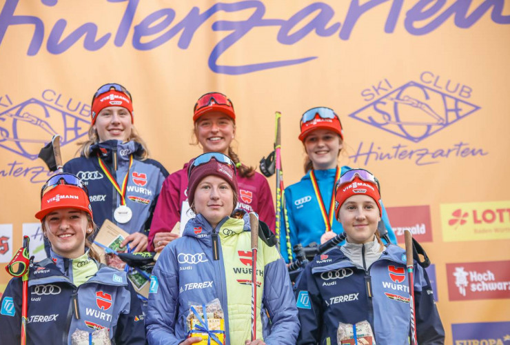 Die Top 6 der Damenwertung: Jenny Nowak (GER), Nathalie Armbuster (GER), Anne Haeckel (GER), Cindy Haasch (GER), Ronja Loh (GER), Trine Goepfert (GER), (l-r)