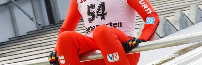 Eric Frenzel wartet auf seinen Sprung.