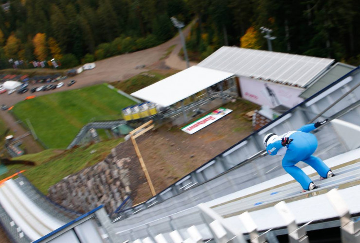 Martin Hahn mit dem Blick ins Adler-Skistadion