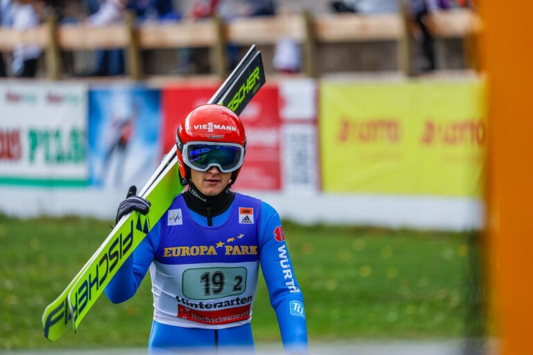 Julian Schmid (GER) lag nach dem Springen vorn.