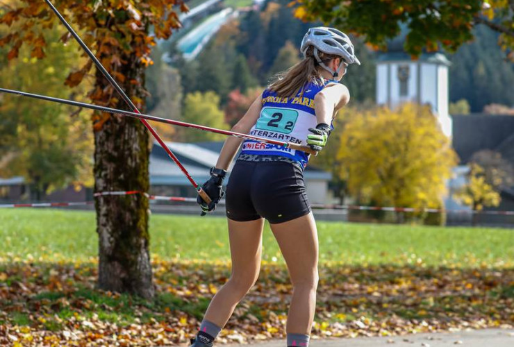 Cindy Haasch (GER) vor herbstlicher Kulisse