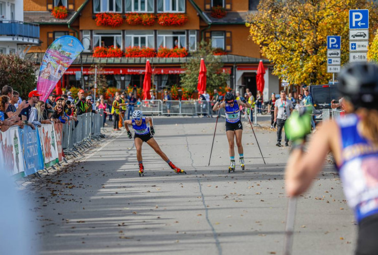 Zielsprint: Cindy Haasch (GER), Jenny Nowak (GER), (l-r)