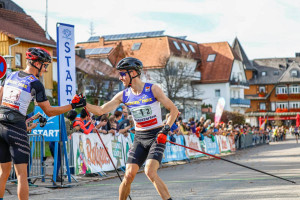 Julian Schmid (GER), Jakob Lange (GER), (l-r) nach ihrem Sieg