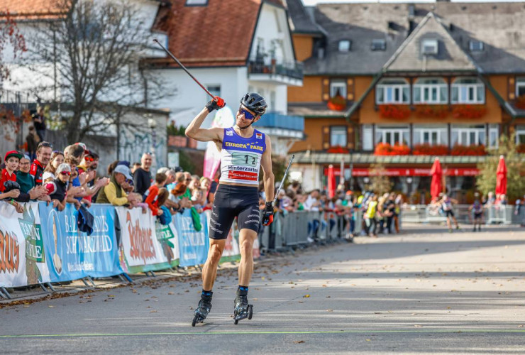 Jakob Lange (GER) freut sich über den Sieg.