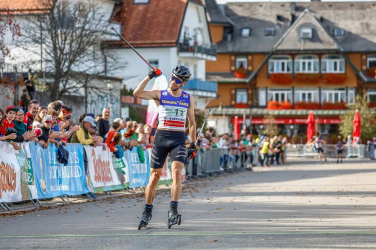 Jakob Lange (GER) freut sich über den Sieg.