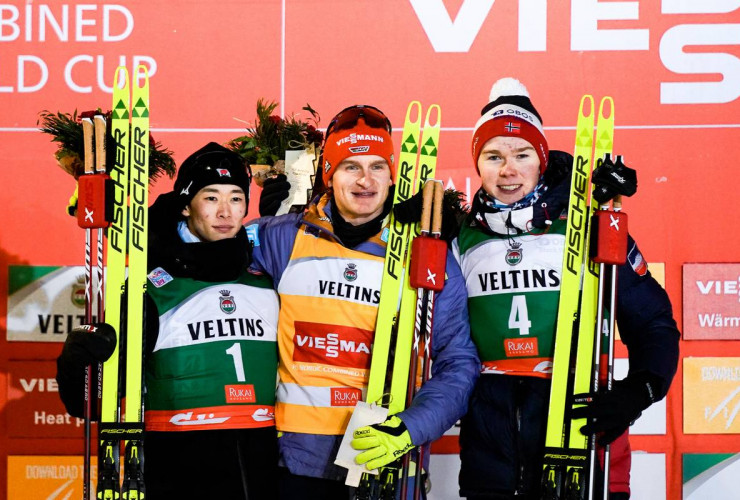 Das erste Podium der Saison: Ryota Yamamoto (JPN), Julian Schmid (GER), Jens Luraas Oftebro (NOR), (l-r)