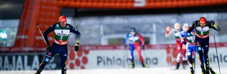 Zielsprint um Platz vier: Johannes Rydzek (l) hat gegen Eric Frenzel (r) die Nase vorn.
