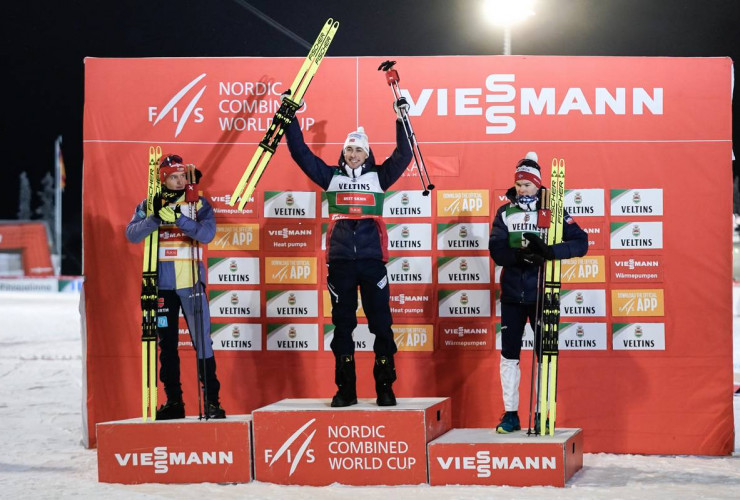 Das Podium vom zweiten Tag: Julian Schmid (GER), Jarl Magnus Riiber (NOR), Jens Luraas Oftebro (NOR), (l-r).