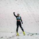 Matteo Baud (FRA) feiert seinen starken Sprung.