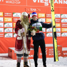 Matteo Baud (FRA) mit dem Weihnachtsmann