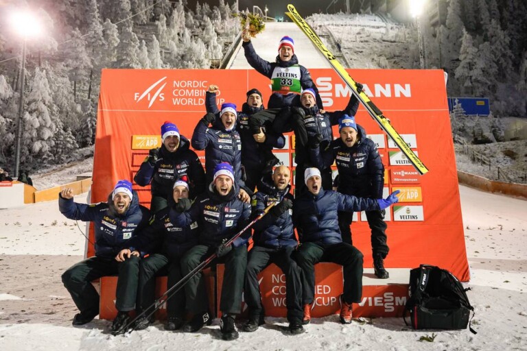 Team Frankreich in Partystimmung nach Matteo Bauds zweitem Platz.